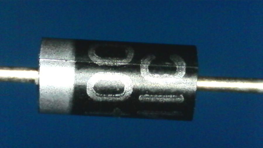 1N4001 rectifier diode