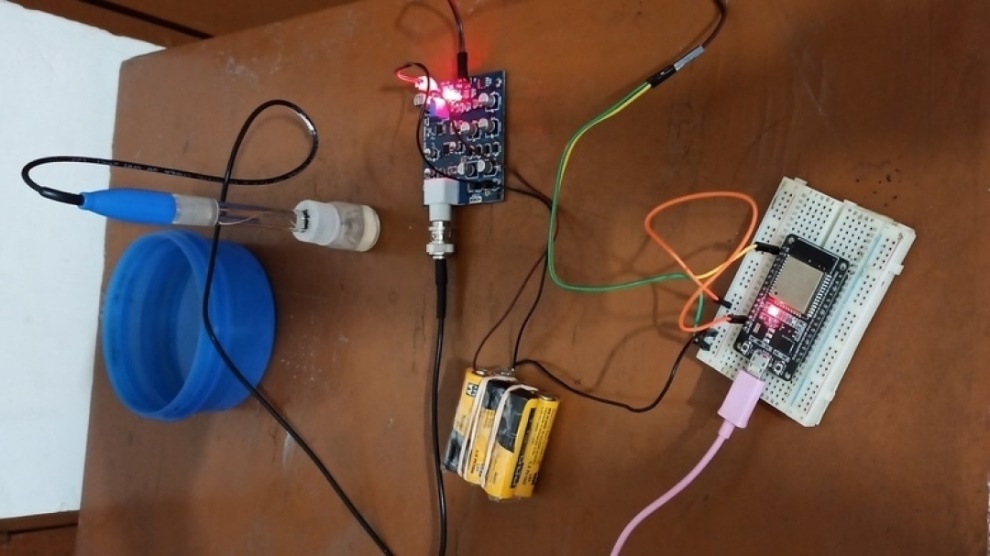 DIY IoT Water pH Meter using pH Sensor & ESP32 - source illustration from page 1463